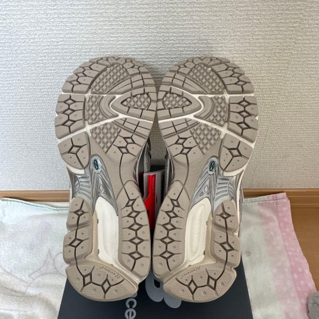 ニューバランス　M1906REE 24センチ