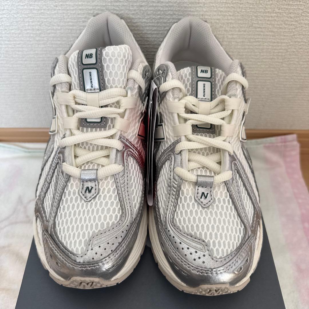 ニューバランス　M1906REE 24センチ