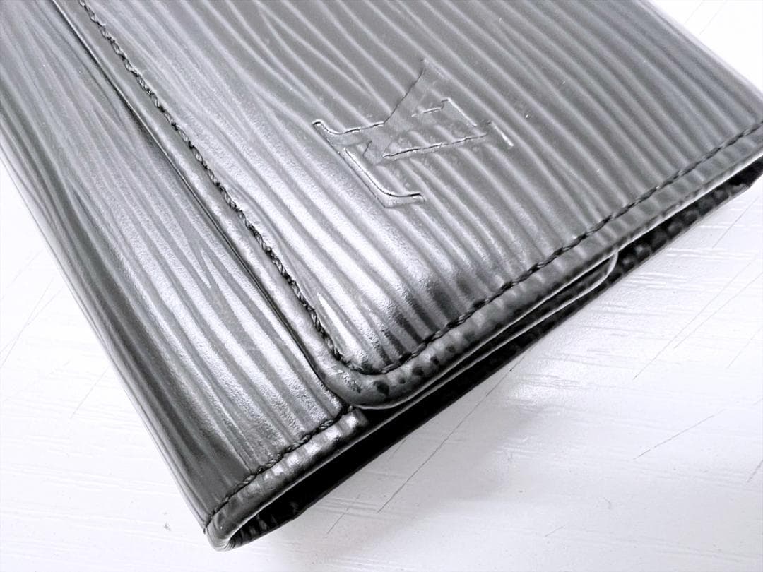 良好品　ルイヴィトン　エピ　ミュルティクレ6　キーケース　ノワール　黒　シルバー