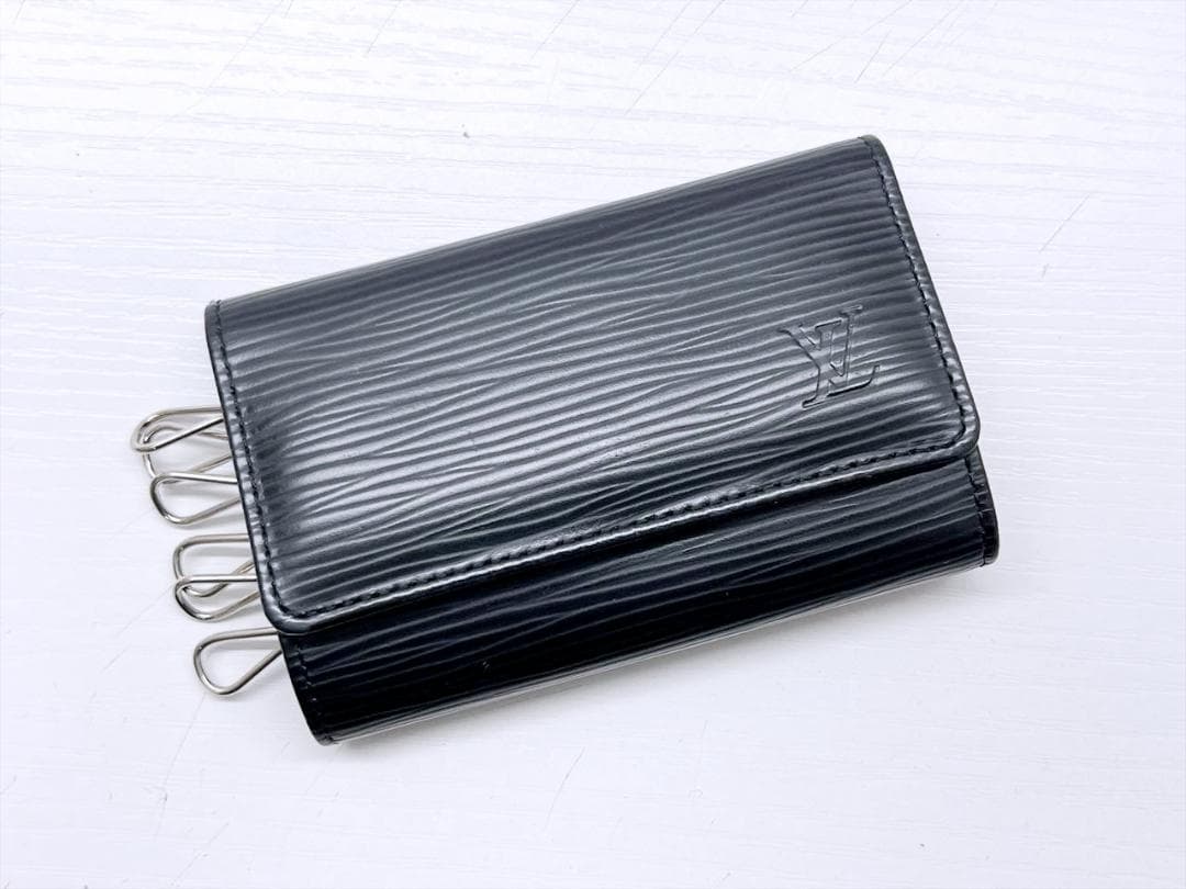 良好品　ルイヴィトン　エピ　ミュルティクレ6　キーケース　ノワール　黒　シルバー