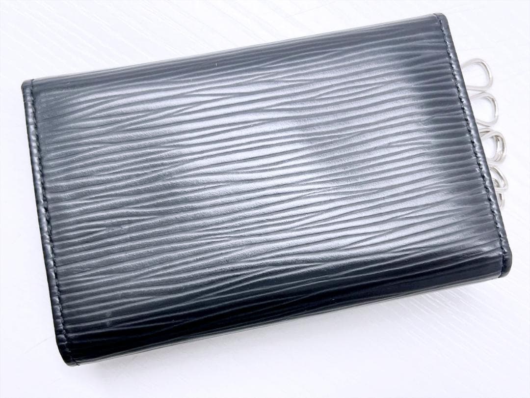 良好品　ルイヴィトン　エピ　ミュルティクレ6　キーケース　ノワール　黒　シルバー