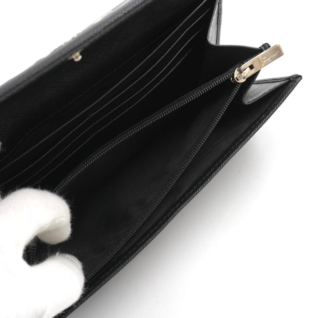 ✨未使用展示品・箱付き✨　Ferragamo 長財布　Wガンチーニ　ガンチーニ