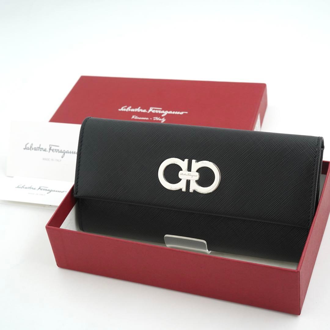 ✨未使用展示品・箱付き✨　Ferragamo 長財布　Wガンチーニ　ガンチーニ