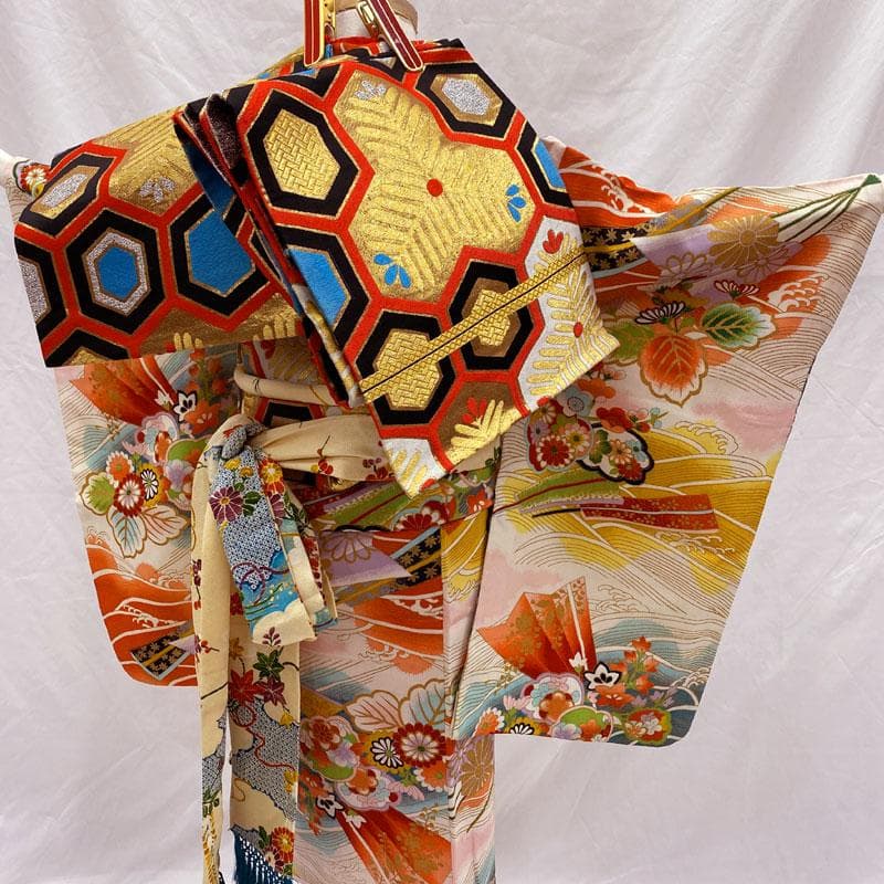 508ag11◎七五三 七歳 女児 アンティーク着物&丸帯 総柄 レトロ 白◎