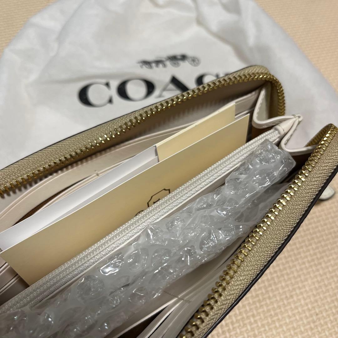 か*ん様 【新品】コーチ長財布COACHウォレット白ホワイト