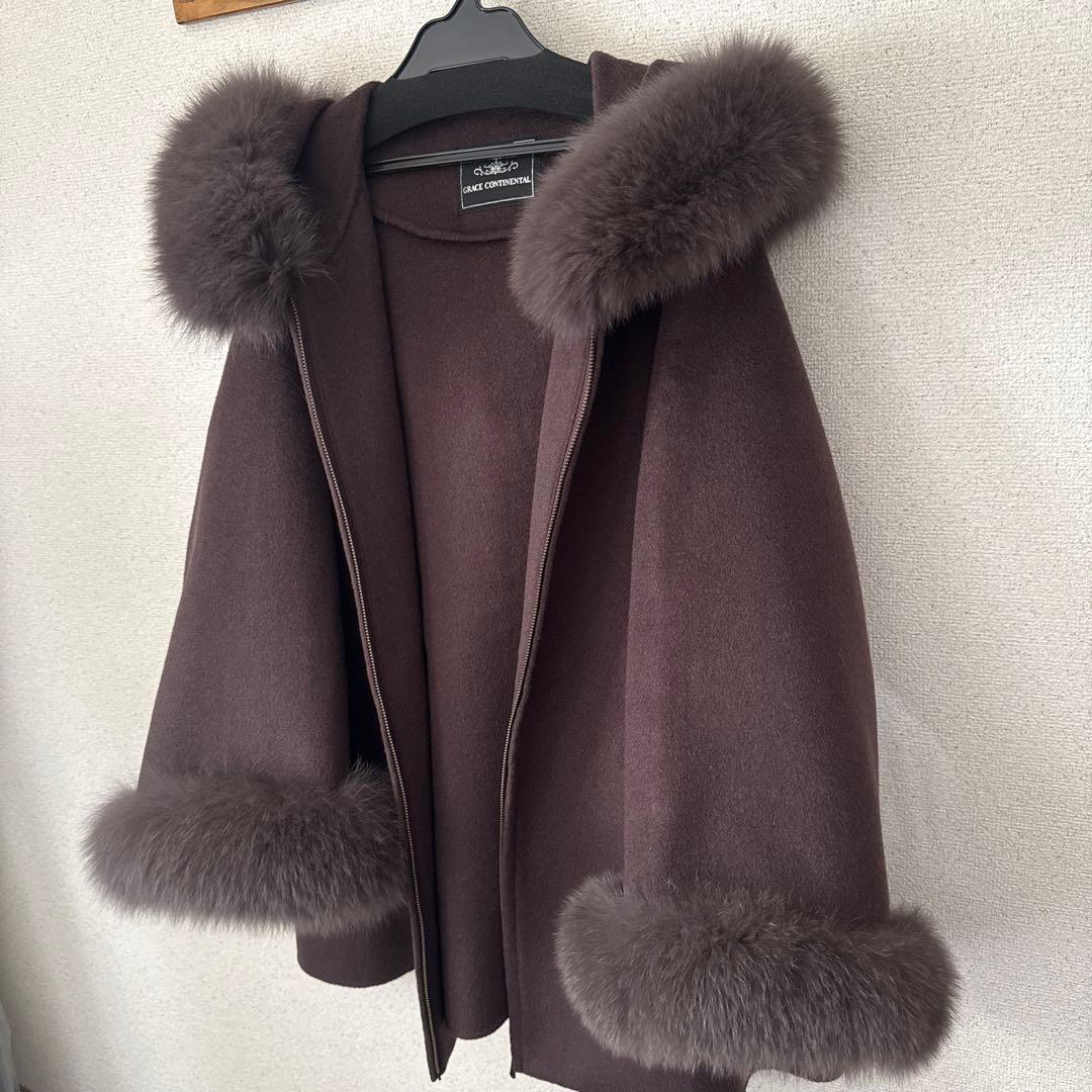 美品 ポンチョ風トリミングコートチャコール カジュアル大人カラー ファーコート