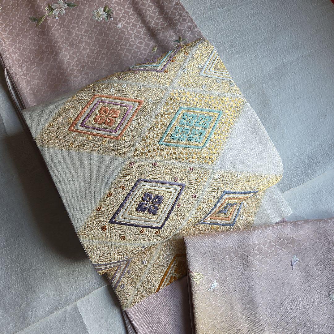 品良くハレの日を　松竹梅と菱形の袋帯