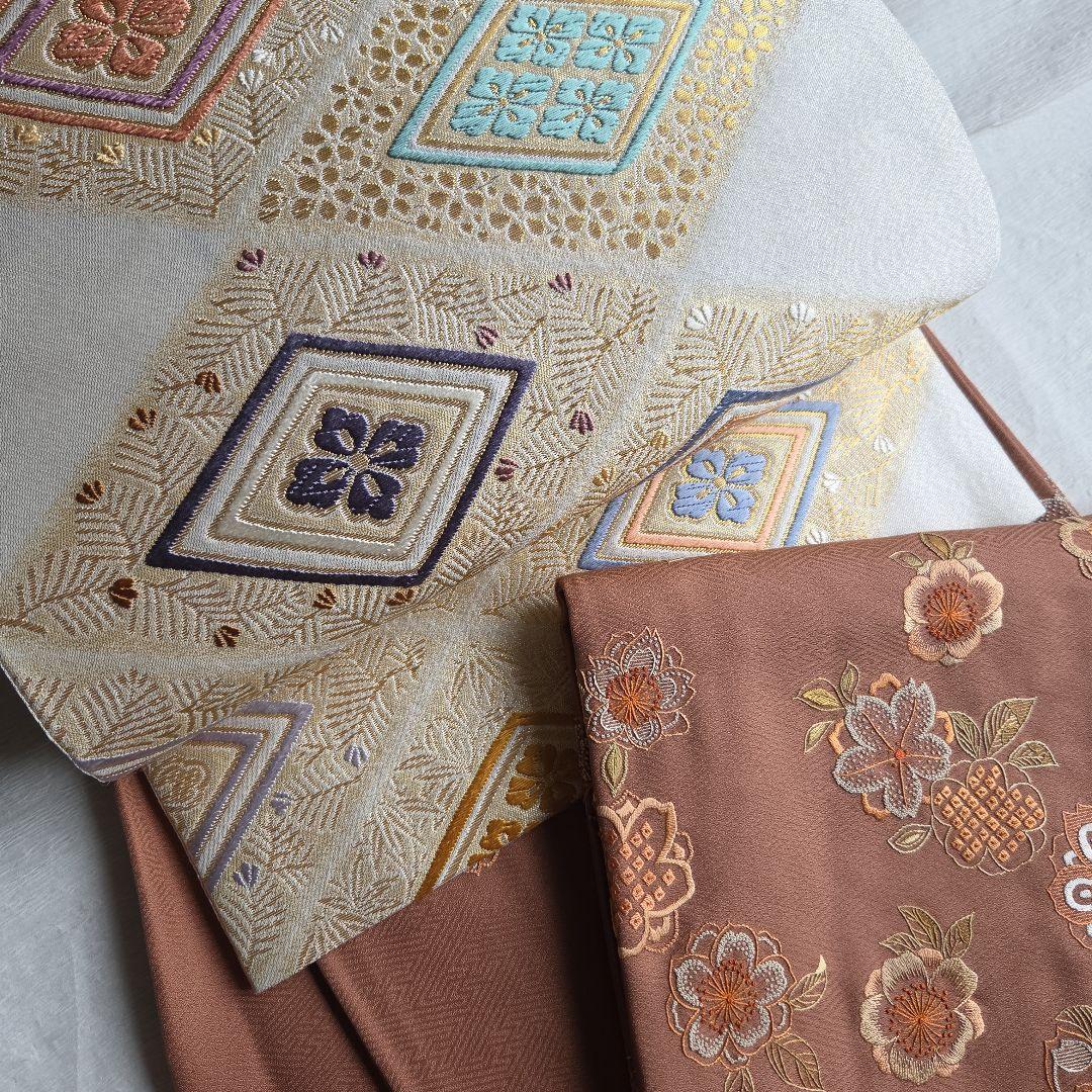 品良くハレの日を　松竹梅と菱形の袋帯