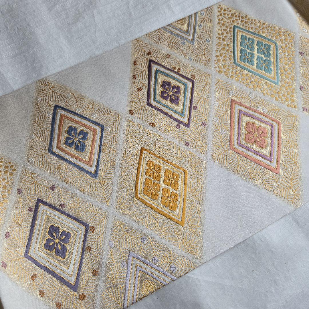 品良くハレの日を　松竹梅と菱形の袋帯