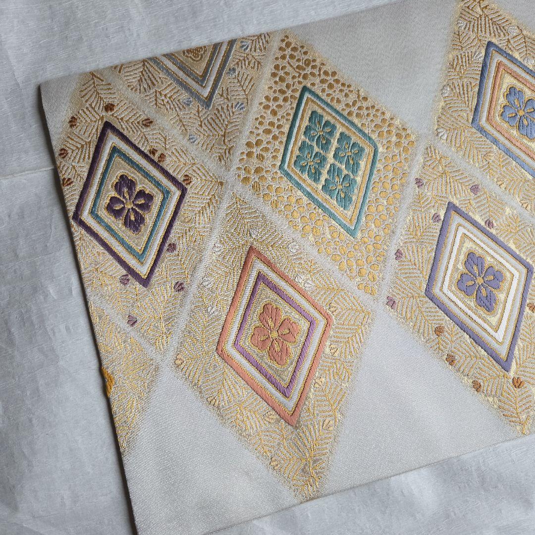 品良くハレの日を　松竹梅と菱形の袋帯