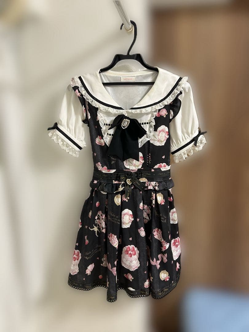 LIZLISA Salon de Fraise柄ワンピース