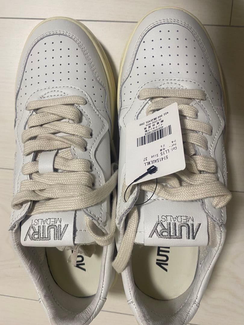 新品未使用 AUTRY MEDALIST LOW Women 37