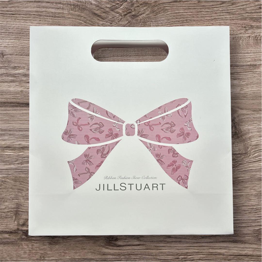 ジルスチュアート　リボンファッションショー　クリスマスコフレ　2025