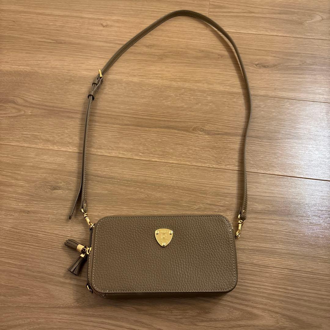 ATAO ブラウン ショルダーバッグ タッセル付き