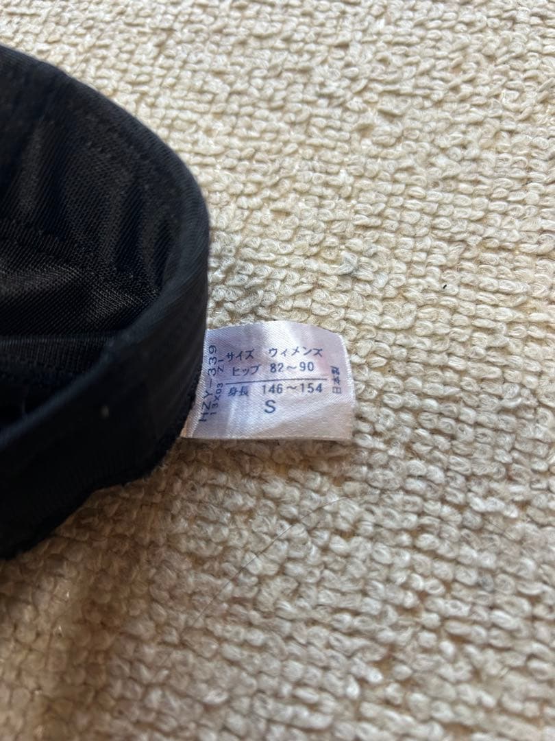 レッグウェア emem