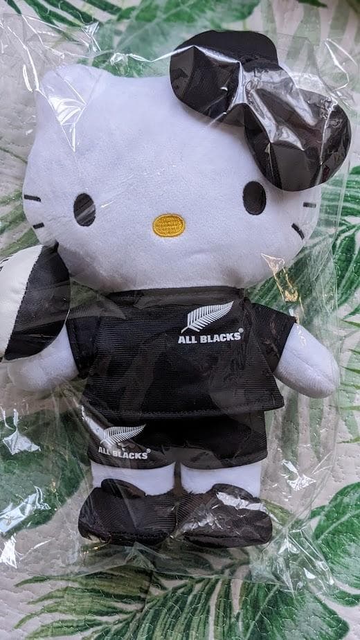 ラグビー オールブラックス ハローキティ マスコット ニュージーランド
