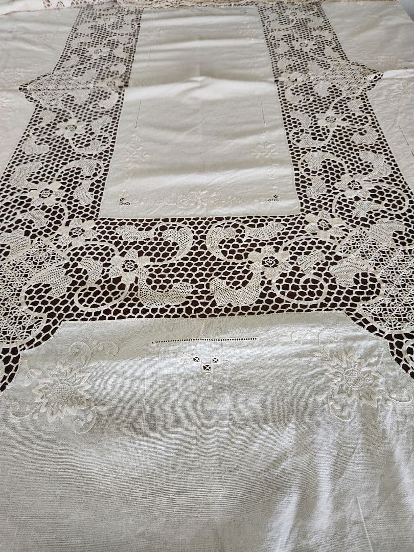 テーブルクロス 生成綿レース　　 約204cm×160cm