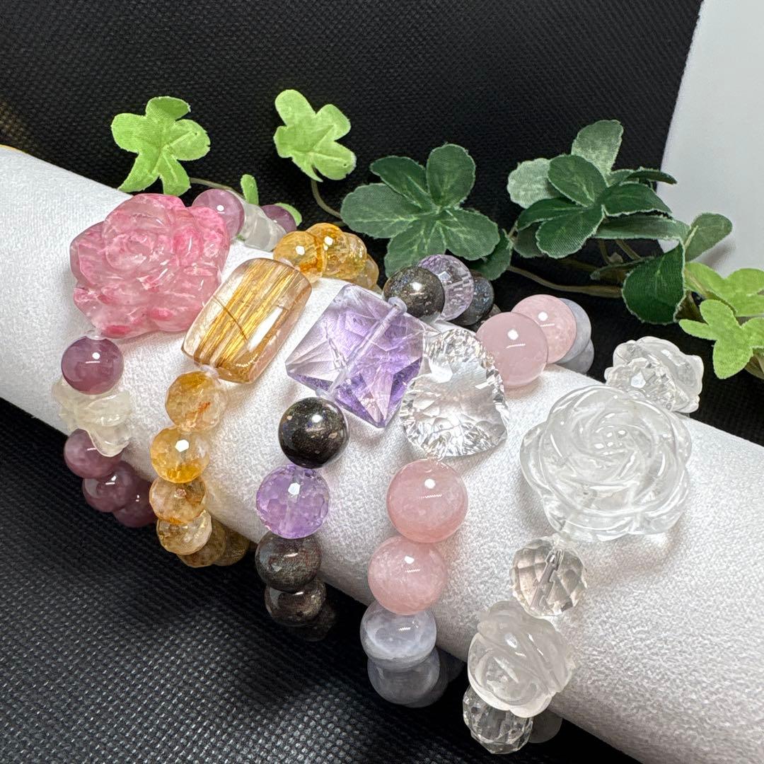 ＊野村早代様お取り置き9/4 水晶　薔薇　ブレスレット
