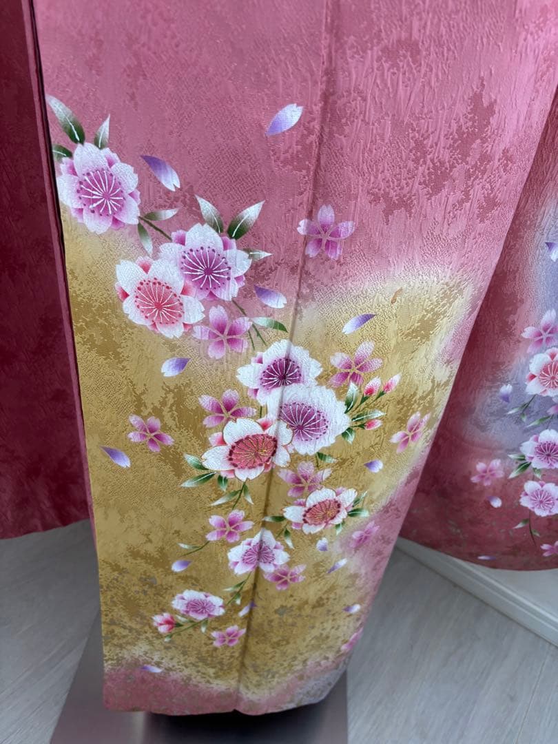 美品正絹振袖　帯締め　大輪桜　ピンク　上品なデザイン　トールサイズ