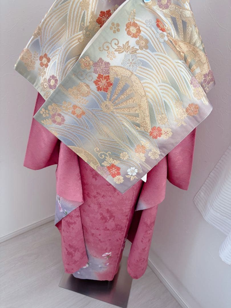 美品正絹振袖　帯締め　大輪桜　ピンク　上品なデザイン　トールサイズ