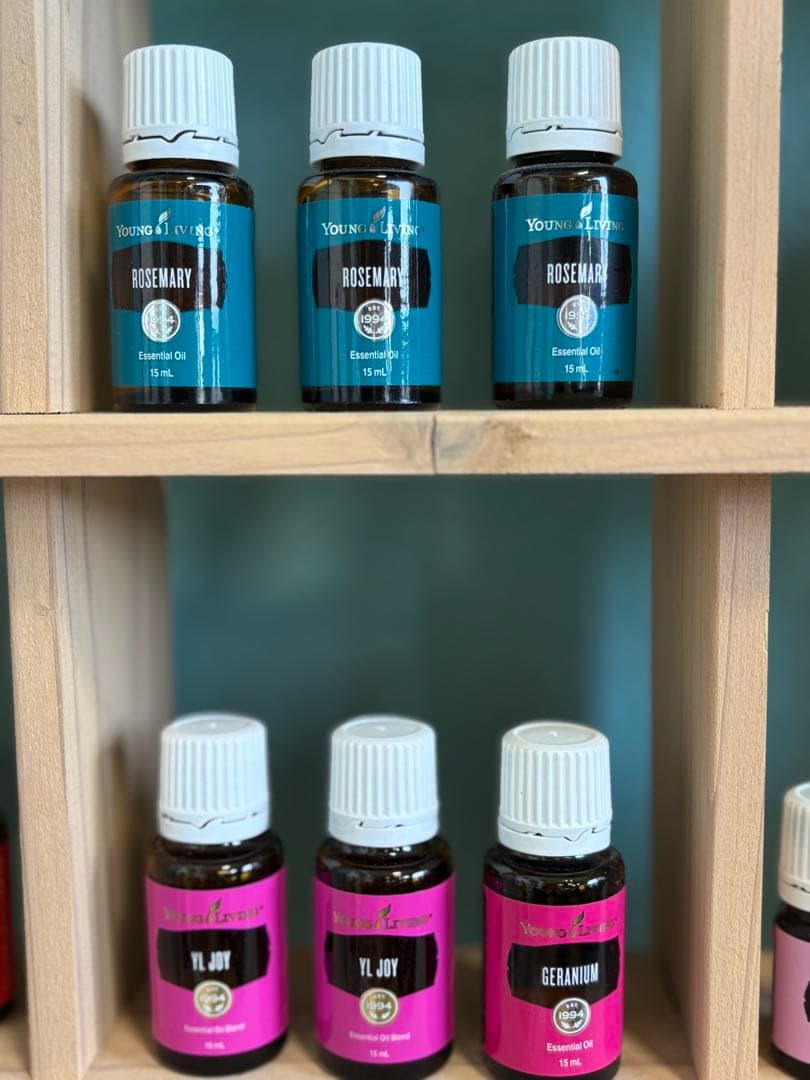 みか。 Young livingエッセンシャルオイルセット