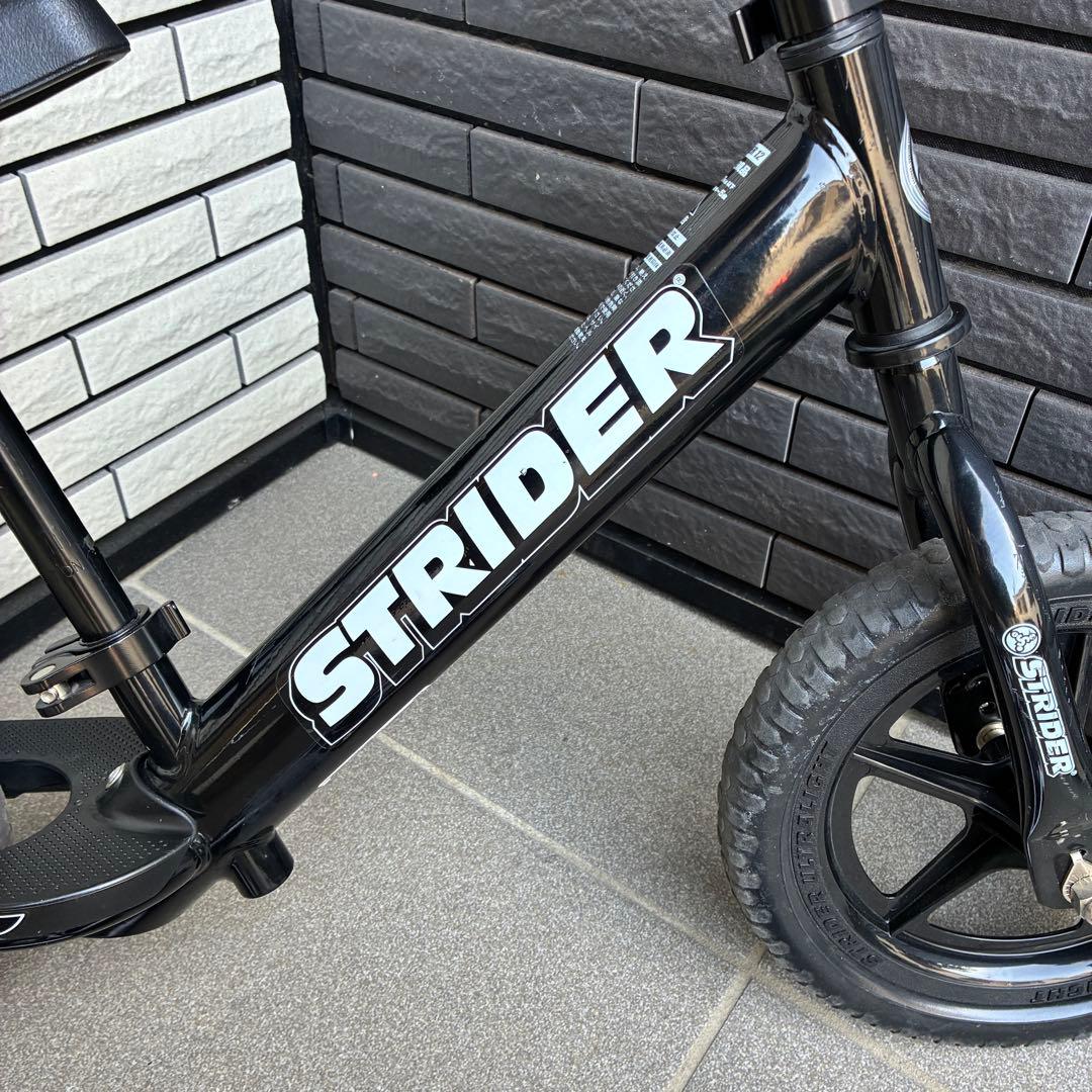 STRIDER ストライダー 12 スポーツモデル　バランスバイク　膝肘当て付き
