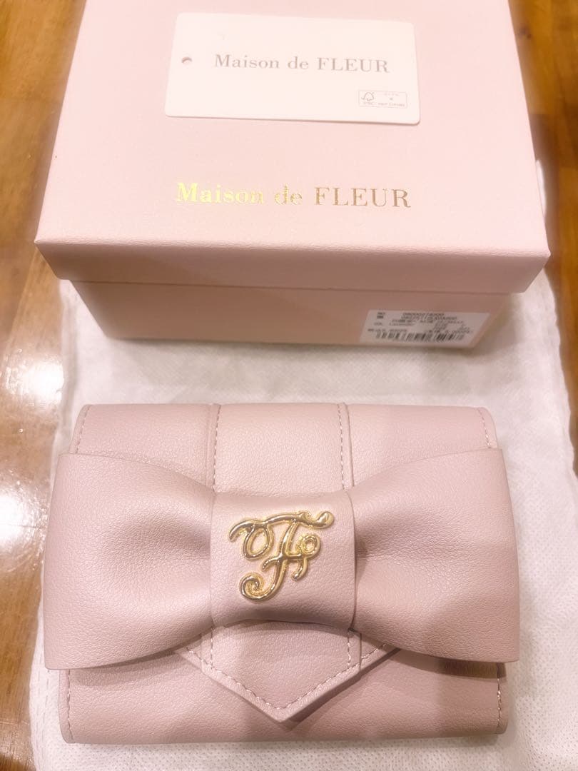 メゾンドフルール 財布 新品