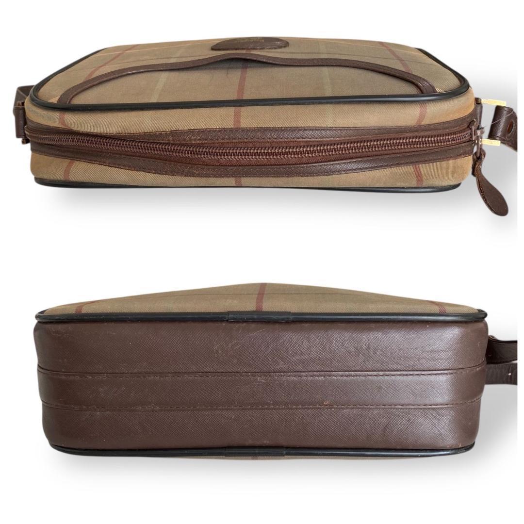 美品　バーバリー　BURBERRY ショルダーバッグ　茶色 シャドーホース