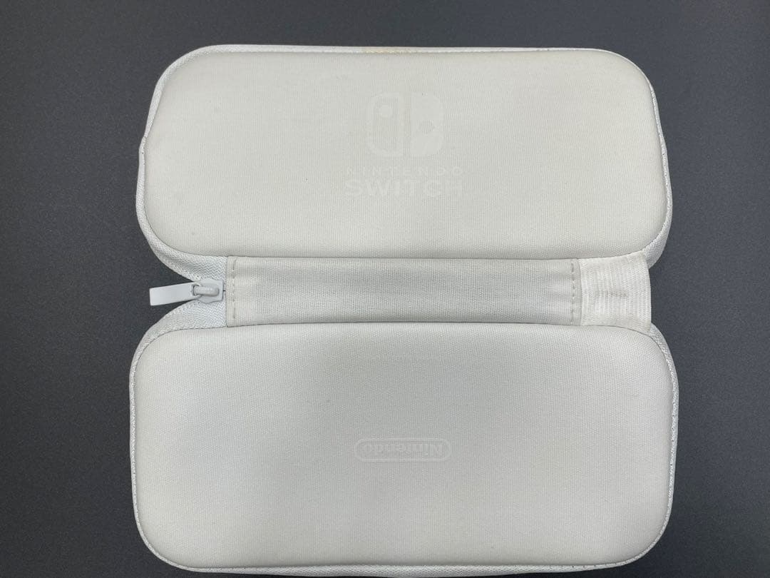 【美品】　動作確認済み！シリコンカバー付き　ニンテンドー　スイッチライト
