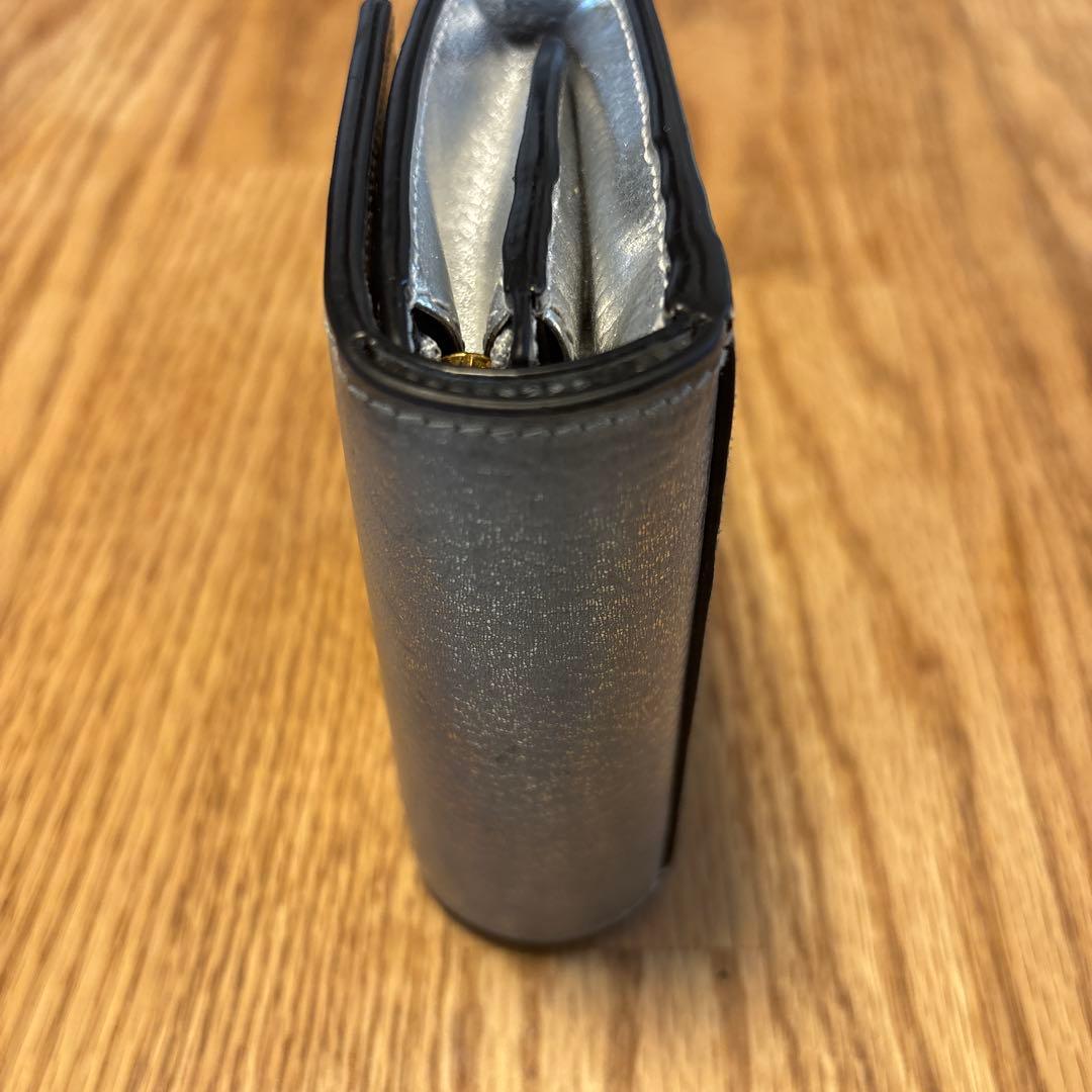 GUCCI シルバー 二つ折り財布