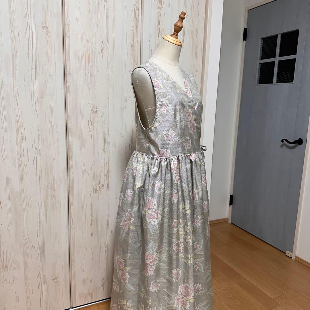 着物リメイク 白大島紬から袖なしカシュクールワンピース