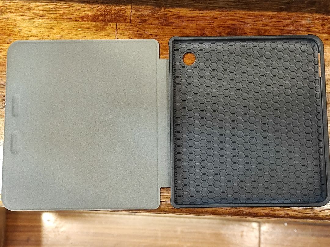 電子書籍リーダー Kobo Libra Colour　専用カバー付き