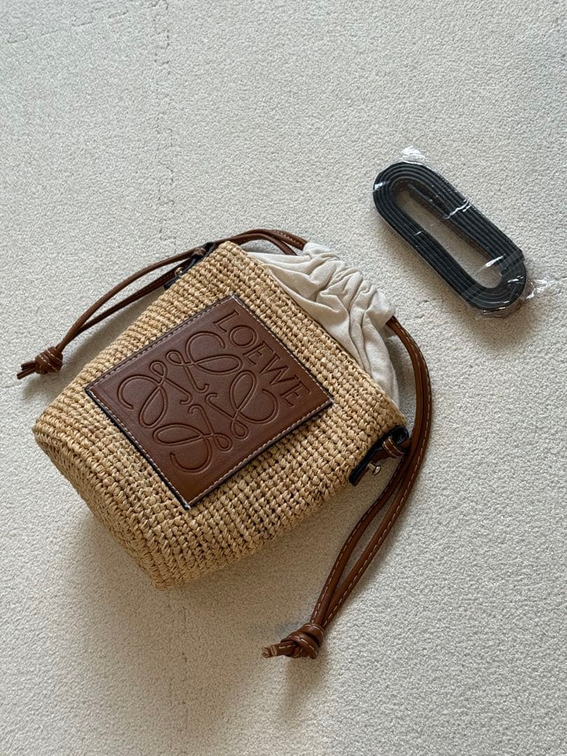 ロエベ　ラフィア　かごバッグ　ショルダー