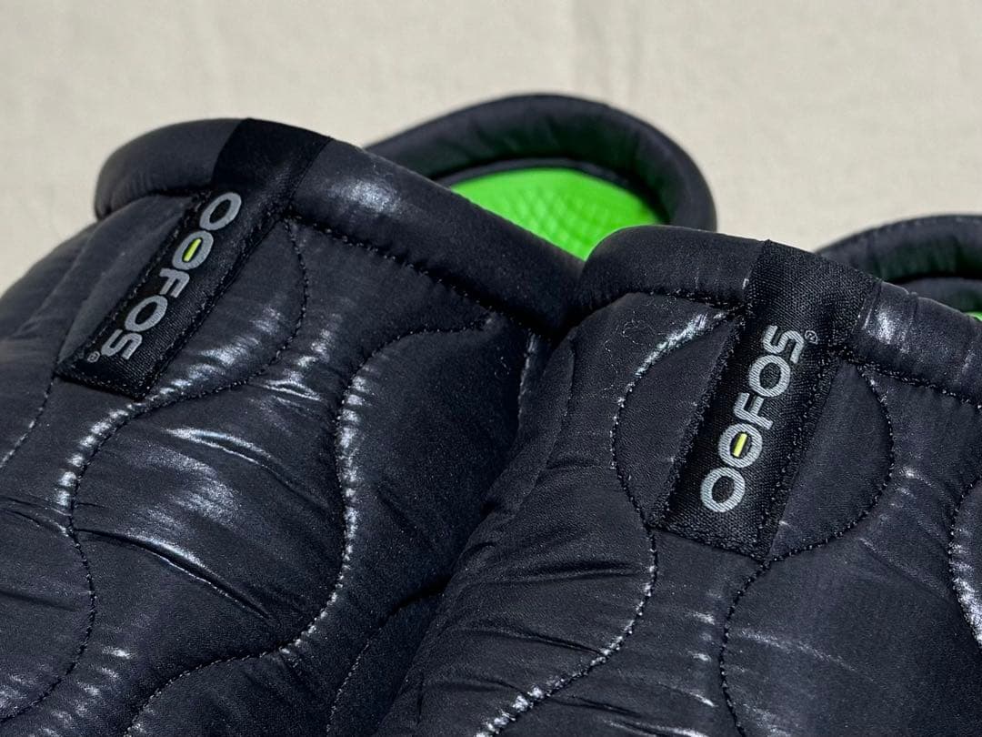 US9 OOFOS OOcoozie Thermo Mule 黒 ウーフォス