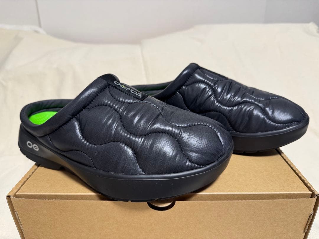 US9 OOFOS OOcoozie Thermo Mule 黒 ウーフォス