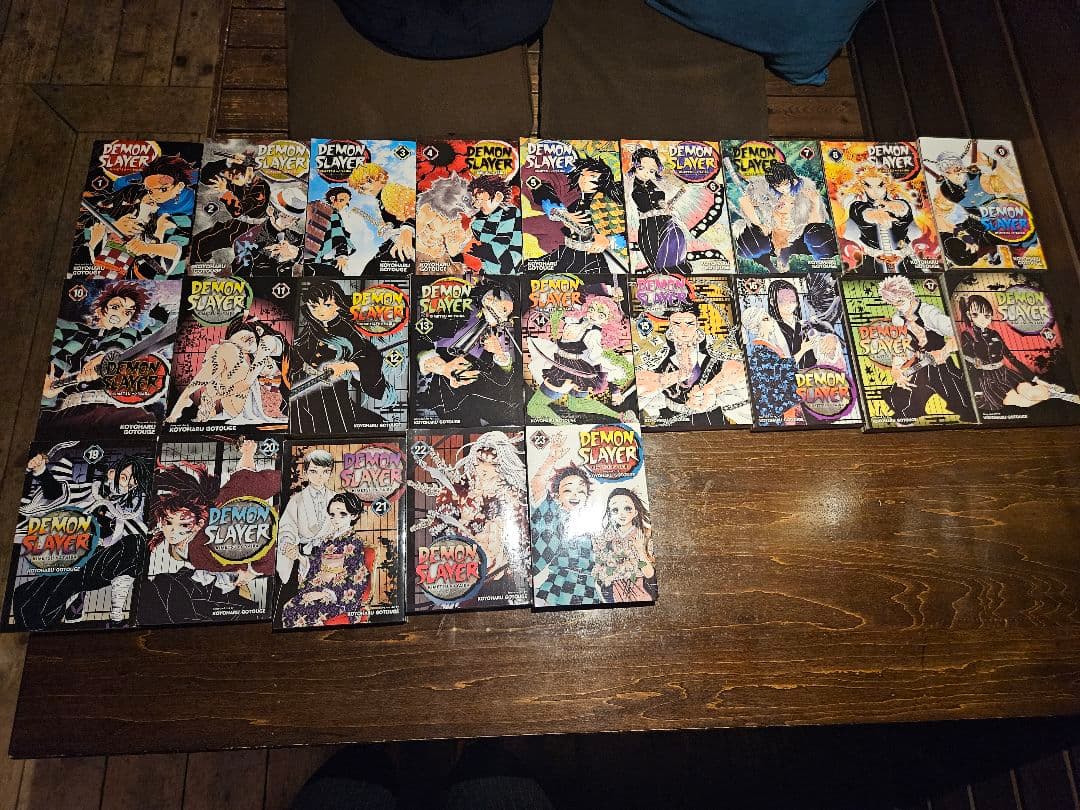 鬼滅の刃　英語版　コンプリートセット　全巻　デーモンスレイヤー