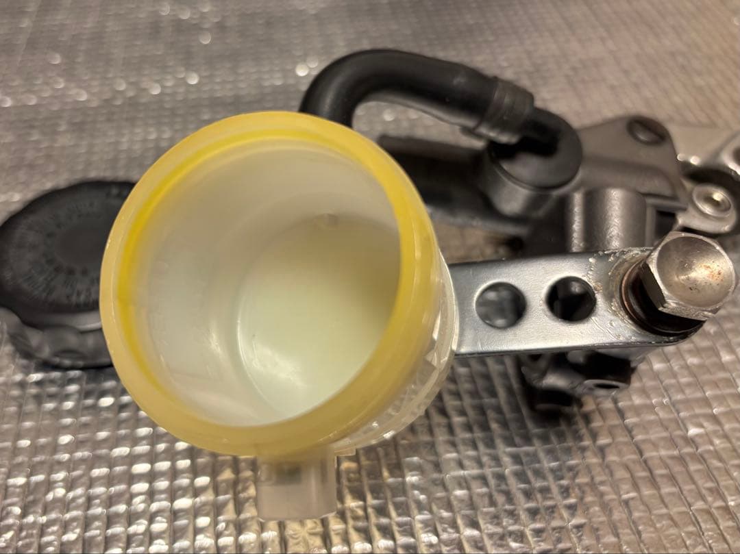 ホーネット250ブレーキマスターシリンダー