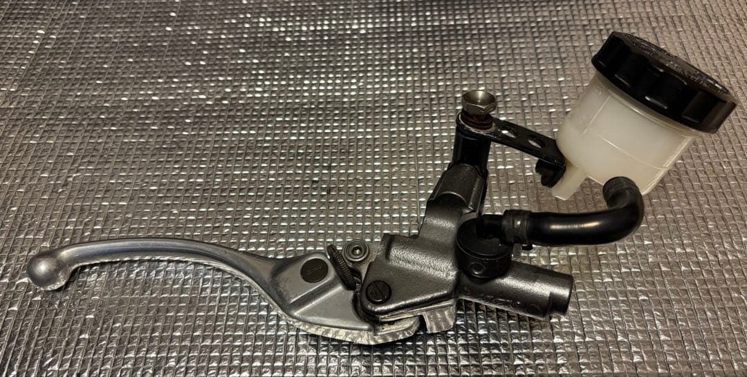 ホーネット250ブレーキマスターシリンダー