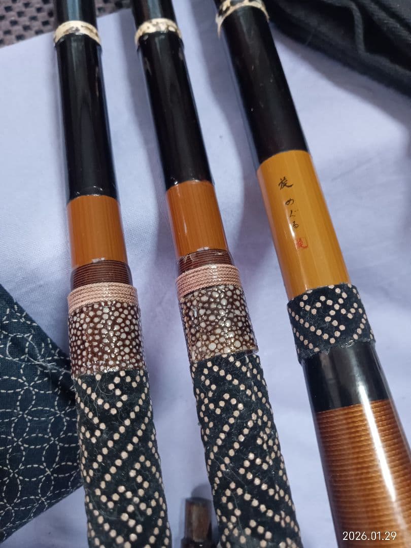 カーボン総塗り竿掛け二本物鮫皮&綾形カスタム玉ノ柄セット・へら竿・へら鮒・竿掛