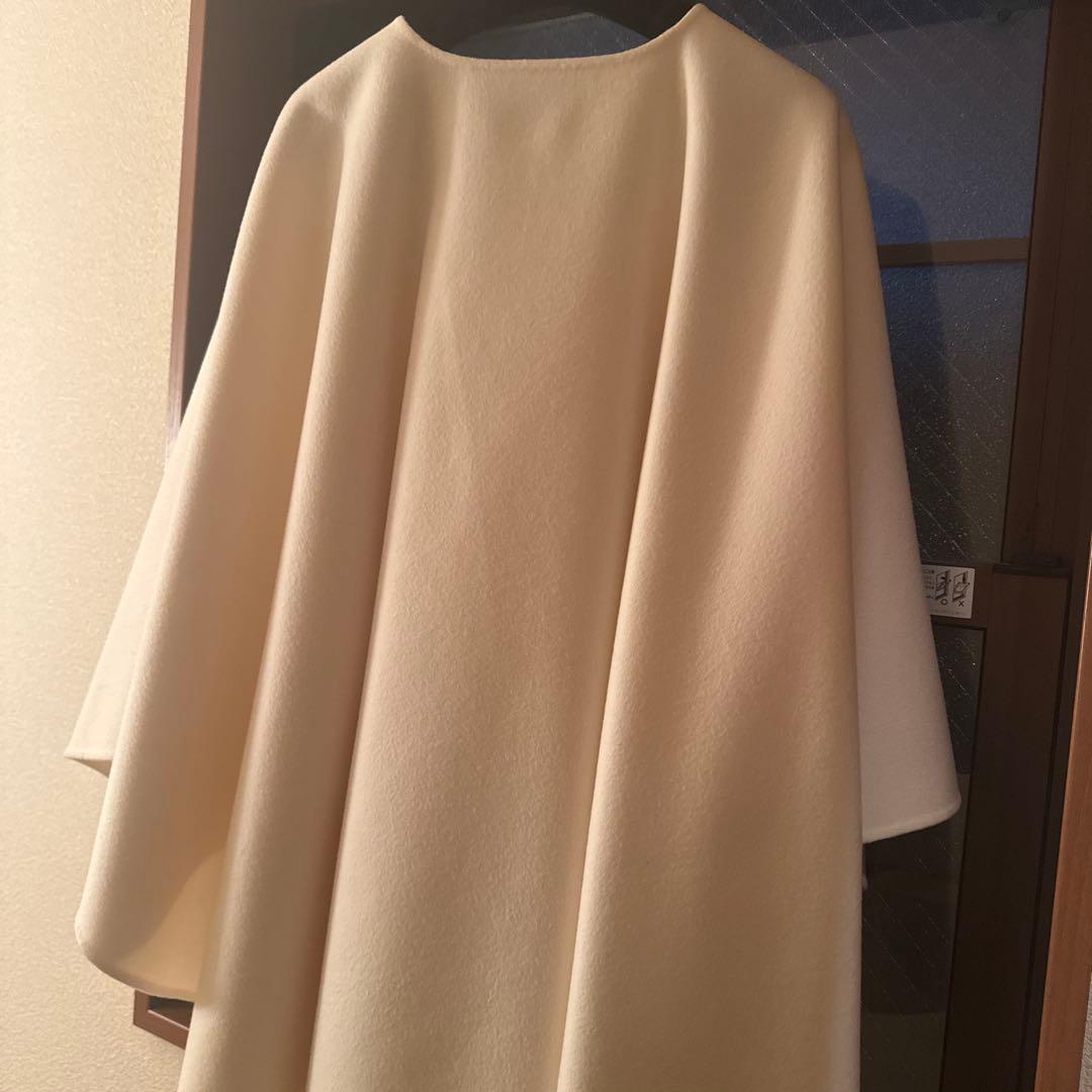 【正規品・新品未使用】VALENTINO アイボリー ポンチョ