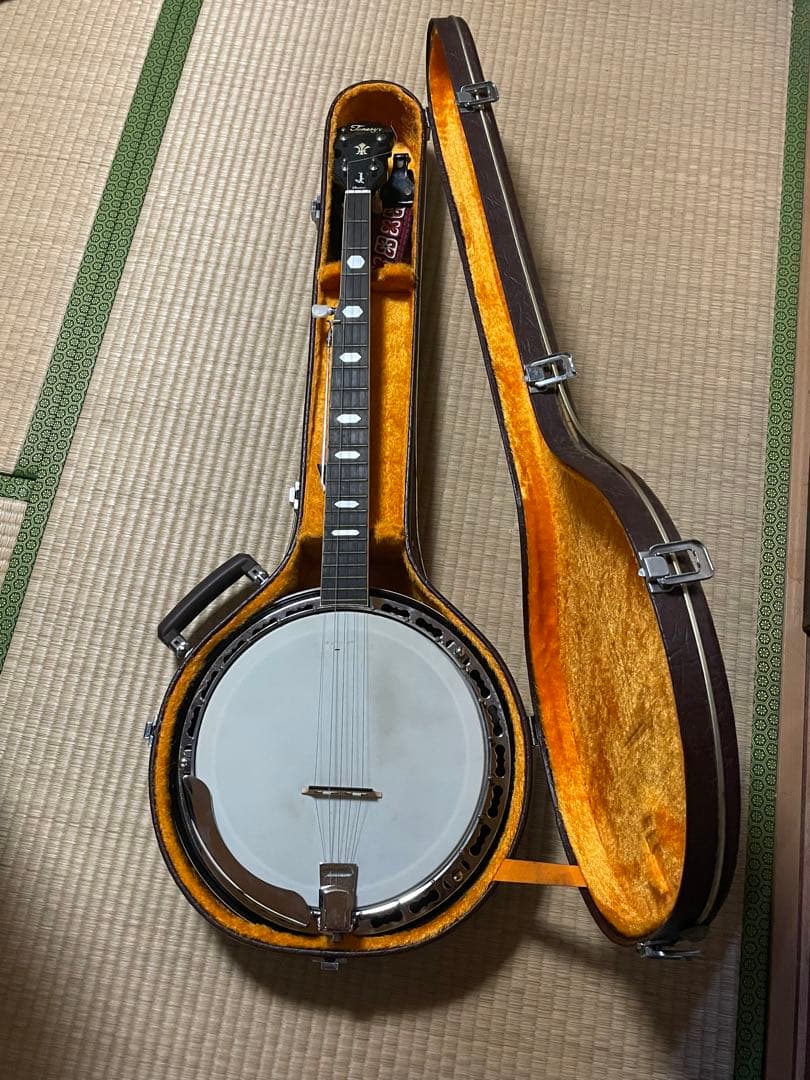 Tenesyバンジョー／五弦カポ・ストラップ付き