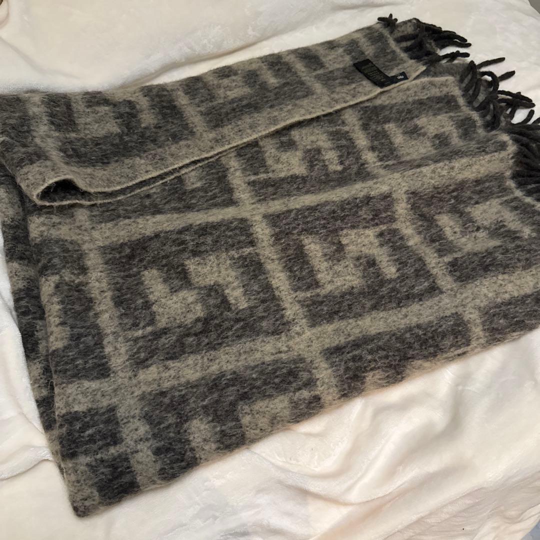 FENDI 大判 マロンベージュ × ブラック ロゴブランケット アルパカ 秋冬