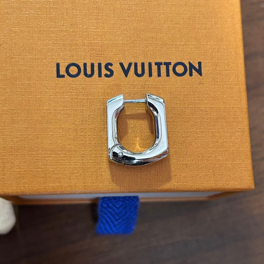 新品未使用　正規品　ルイヴィトン　モノグラム　フープピアス　ロゴ　ショッパー付