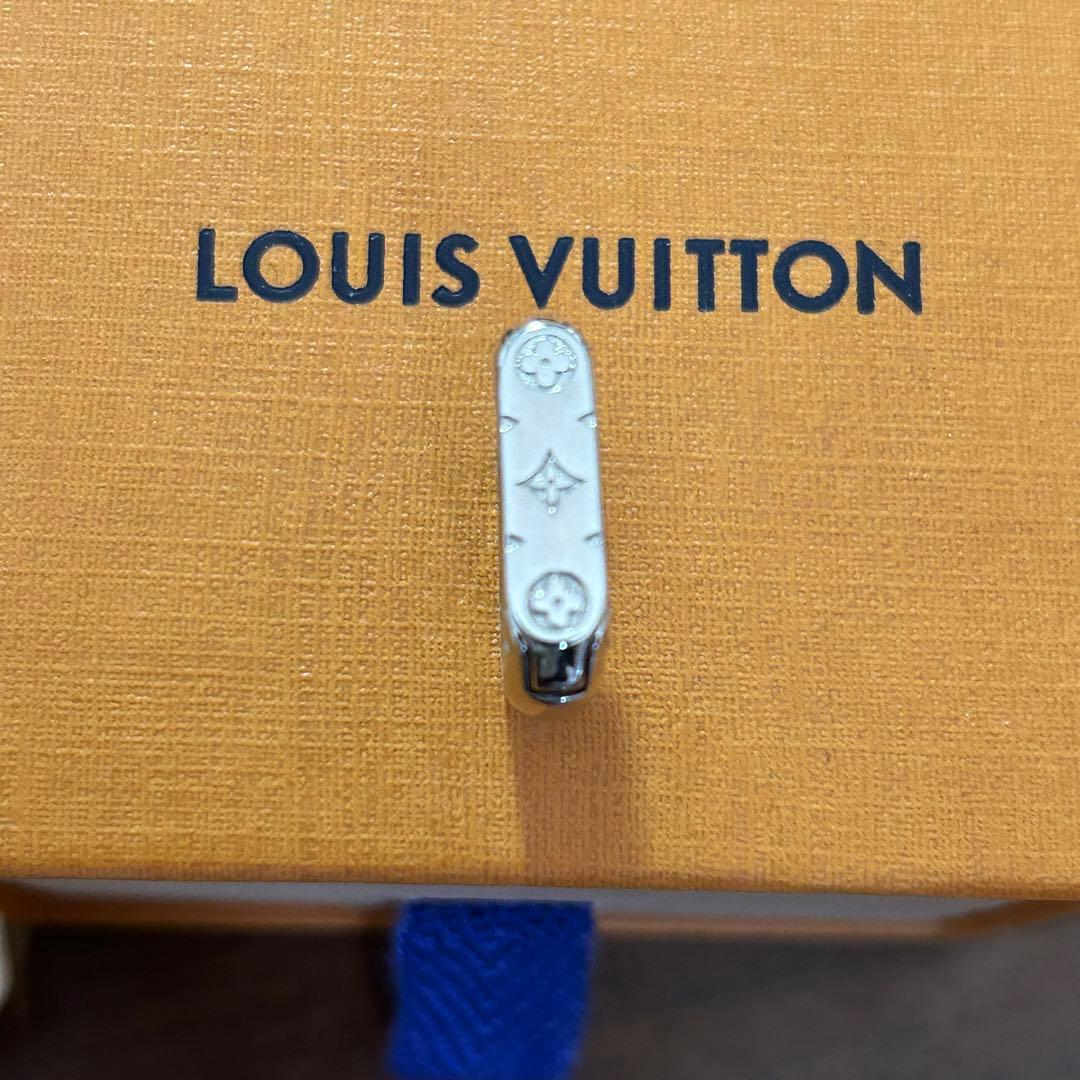 新品未使用　正規品　ルイヴィトン　モノグラム　フープピアス　ロゴ　ショッパー付