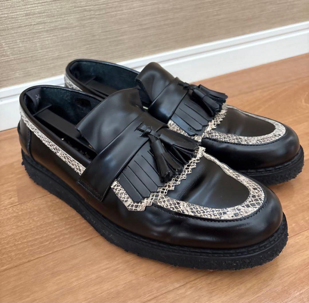 FRED PERRY × E COX タッセルローファー