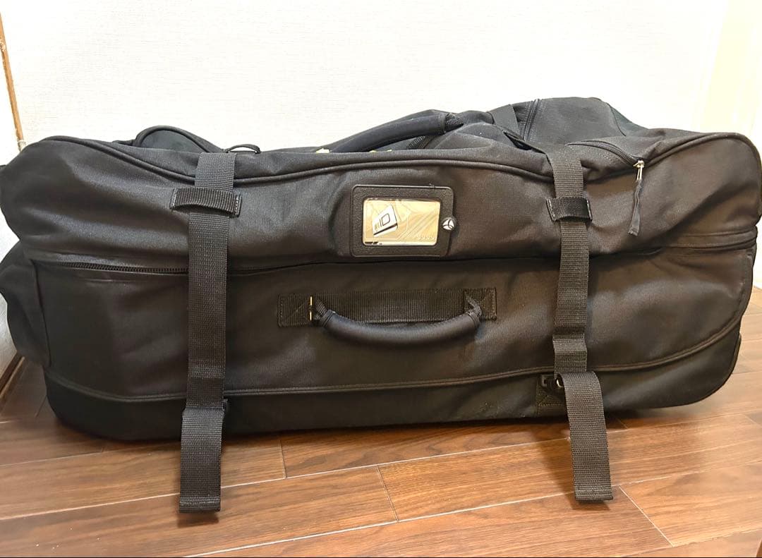 美品BURTON スノーボードキャリーケース