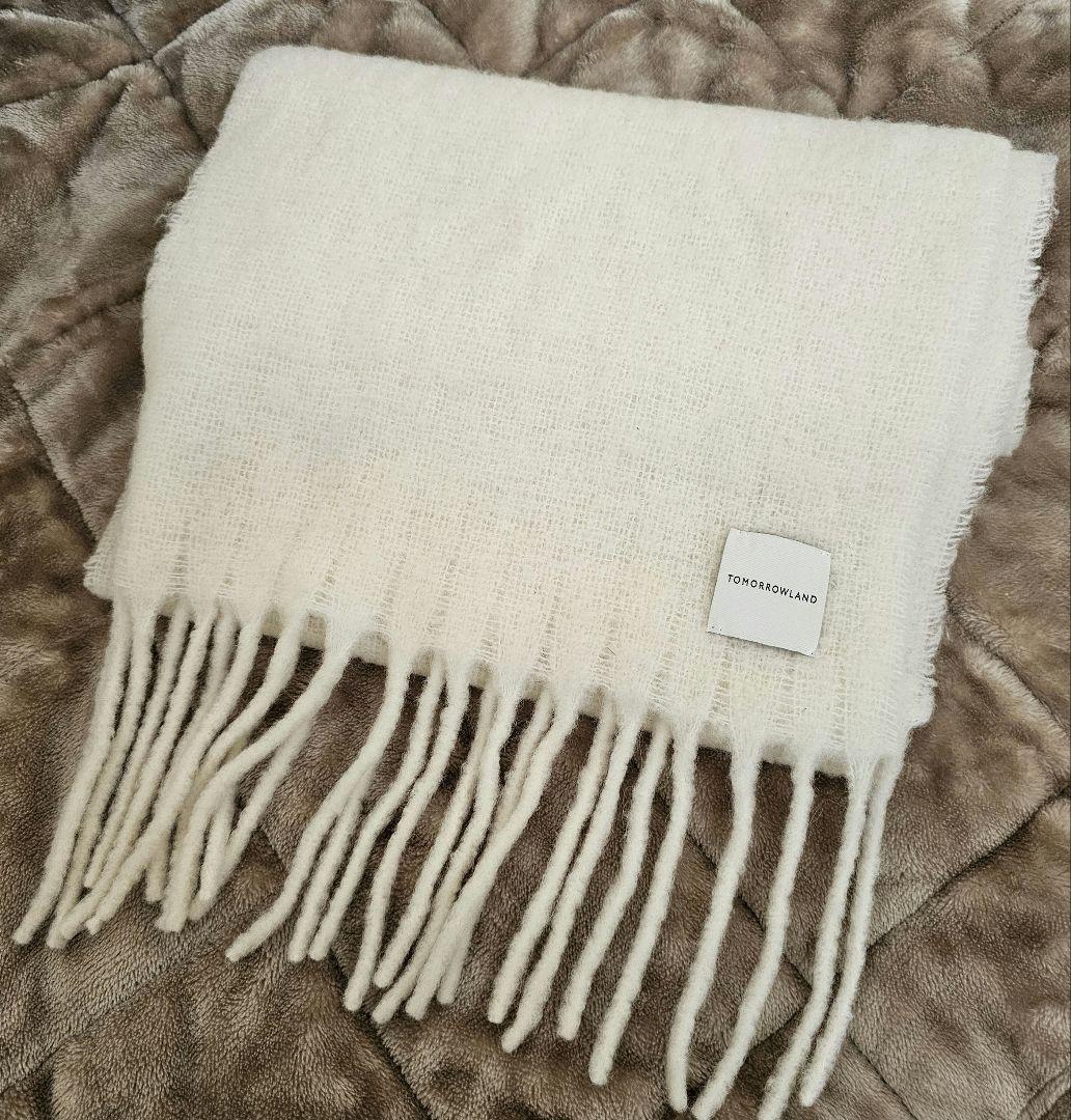 TOMORROWLAND ホワイト マフラー ストール