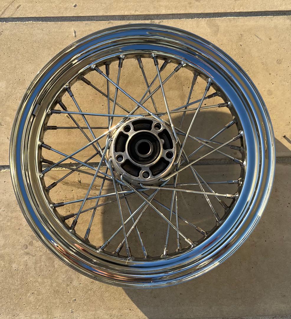 ②ハーレー　FLSTC リアホイール　ヘリテイジソフテイルクラシック