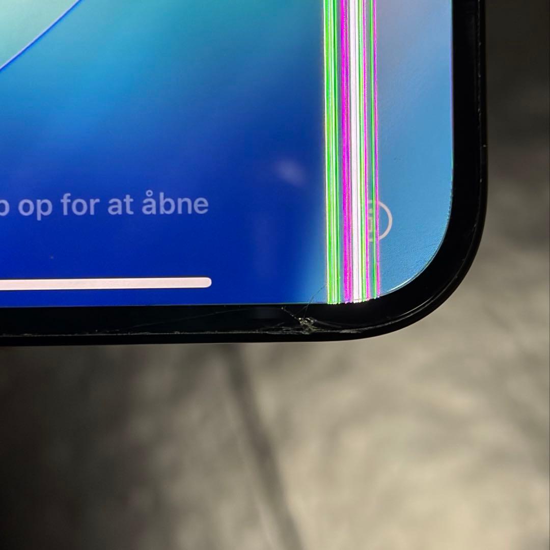 smartfactory【ジャンク品】AppleiPhone15 ブラック