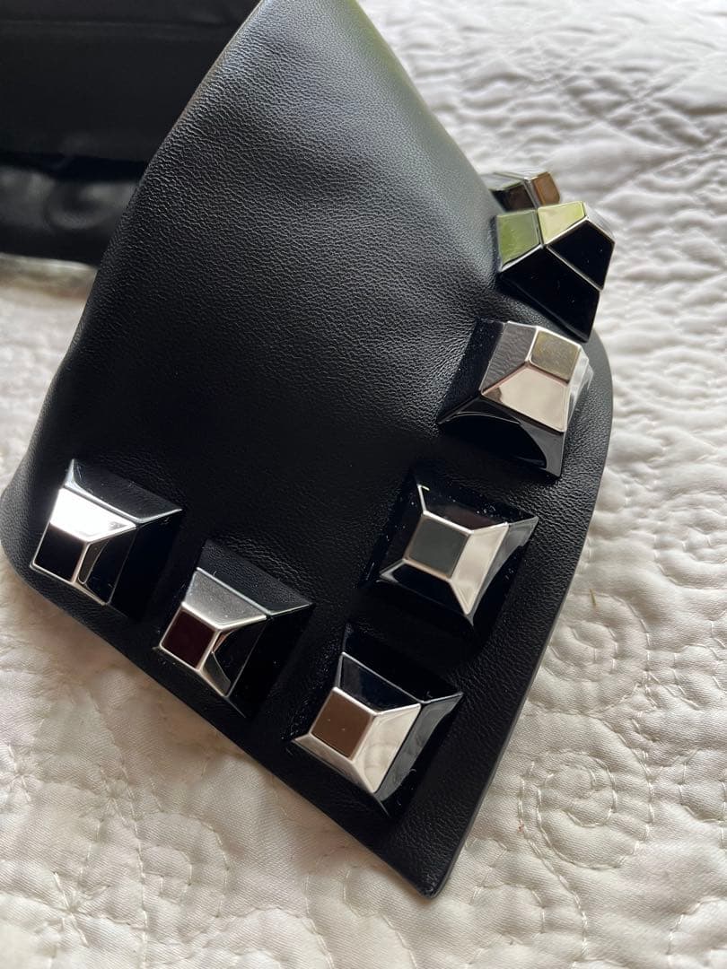 新品未着用タグ付き　FENDIフェンディ2WAYケープコート　ブラック　マント